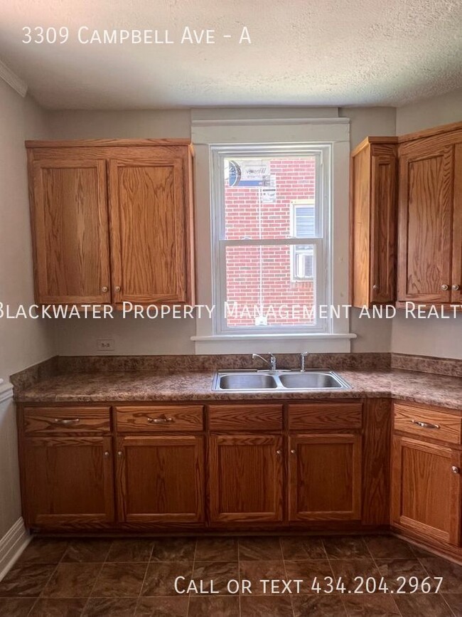 Building Photo - 2 Bedroom Apartment off Campbell Avenue!