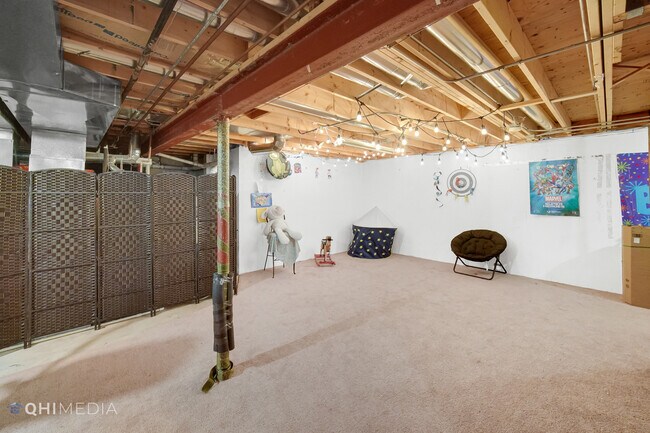 Building Photo - 3569 Charlemaine Dr