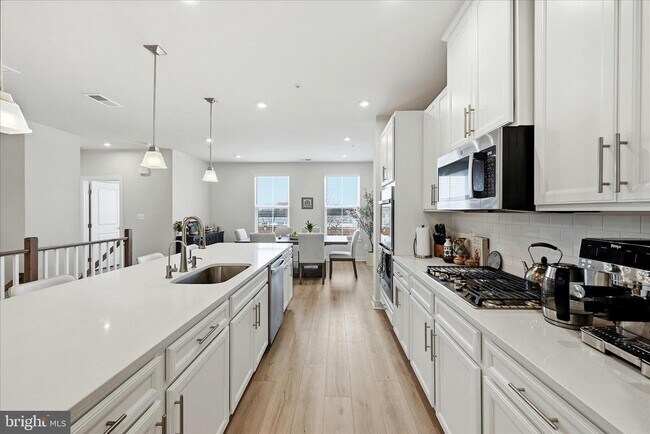 Building Photo - 14447 Albemarle Point Pl