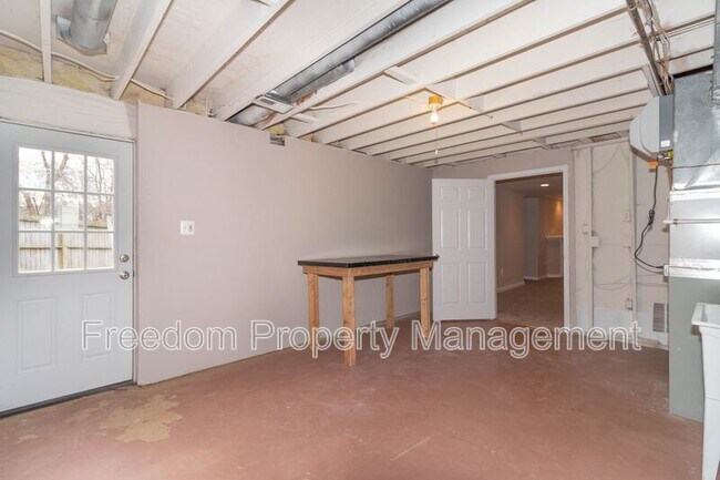 Building Photo - 80 Brookshire Dr