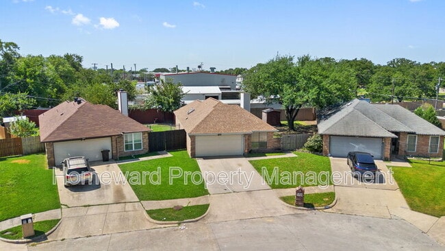 Building Photo - 1401 Landmark Ct