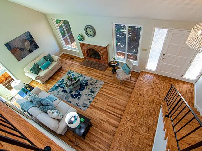 Building Photo - Spacious 5-Bedroom Home in Prime Sunnyvale...