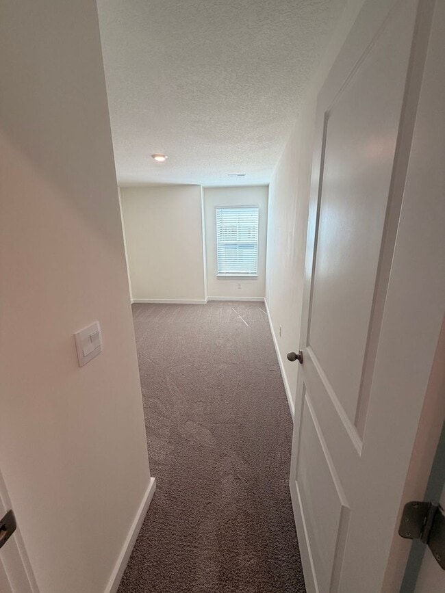 Building Photo - BRAND NEW 2026 CONSTRUCTION: Modern 3BD/2.5BA Home in Knoxville!