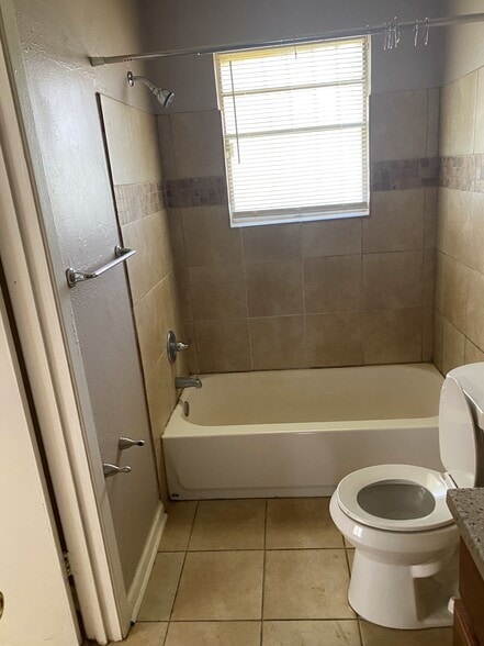 Building Photo - 1155 Railton Rd