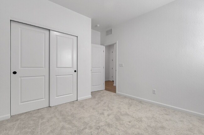 Building Photo - $3,250.00, 3 bed, 2.5-bath located in Cast...