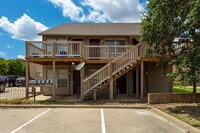 Building Photo - efficiency unit close to campus
