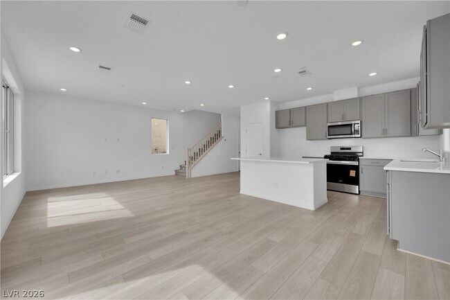 Building Photo - 5925 Obsidian Sky Ave