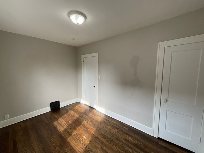 Building Photo - 19824 Pasnow Ave