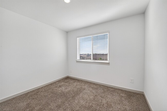 Building Photo - 1322 Truckee River Dr