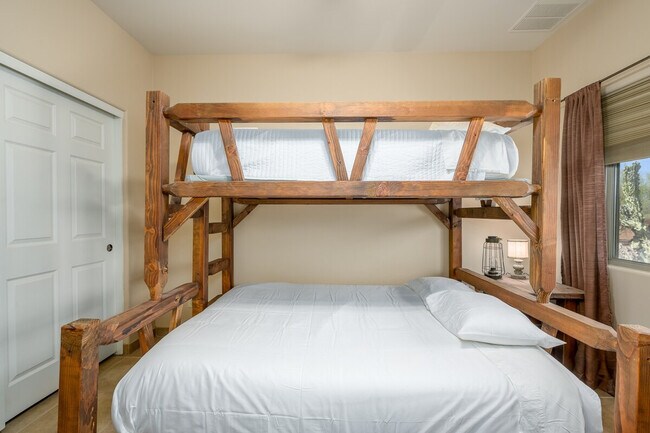 Building Photo - 39609 N 2nd Way