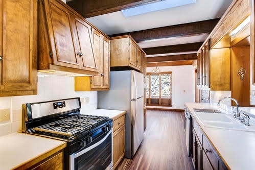 Building Photo - 650 Freeland Ct