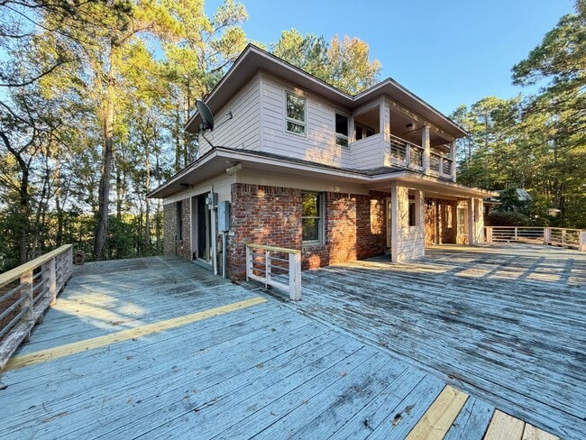 Building Photo - 5 Bed 3 Bath Home in Ruston