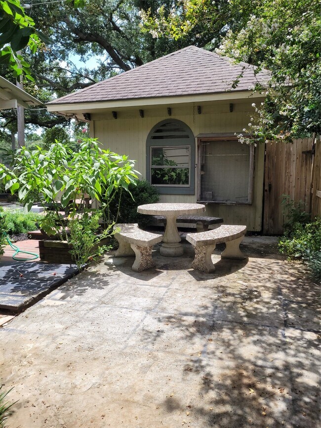 Building Photo - 21515 Nottinghill Dr