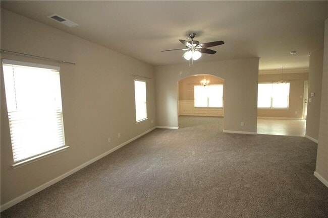 Building Photo - 1317 Castleberry Dr