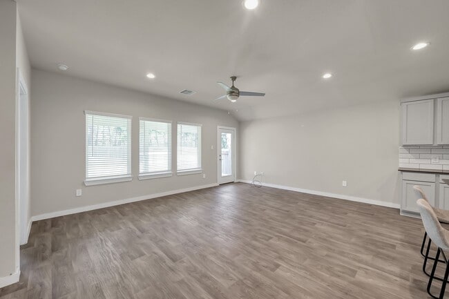 Building Photo - 14245 Wonder Lake Ln