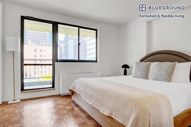 Building Photo - 360 W 34th St.