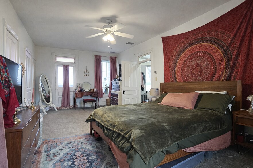 Building Photo - 397 Charlestown Rd