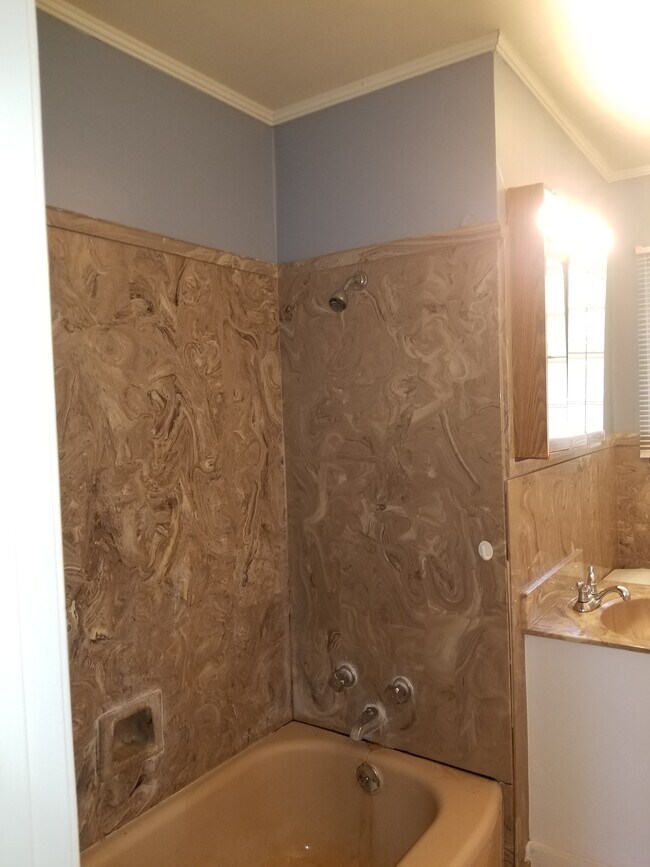 Building Photo - 3132 Charleston Dr