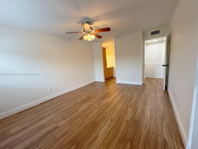 Building Photo - 2900 NW 42nd Ave