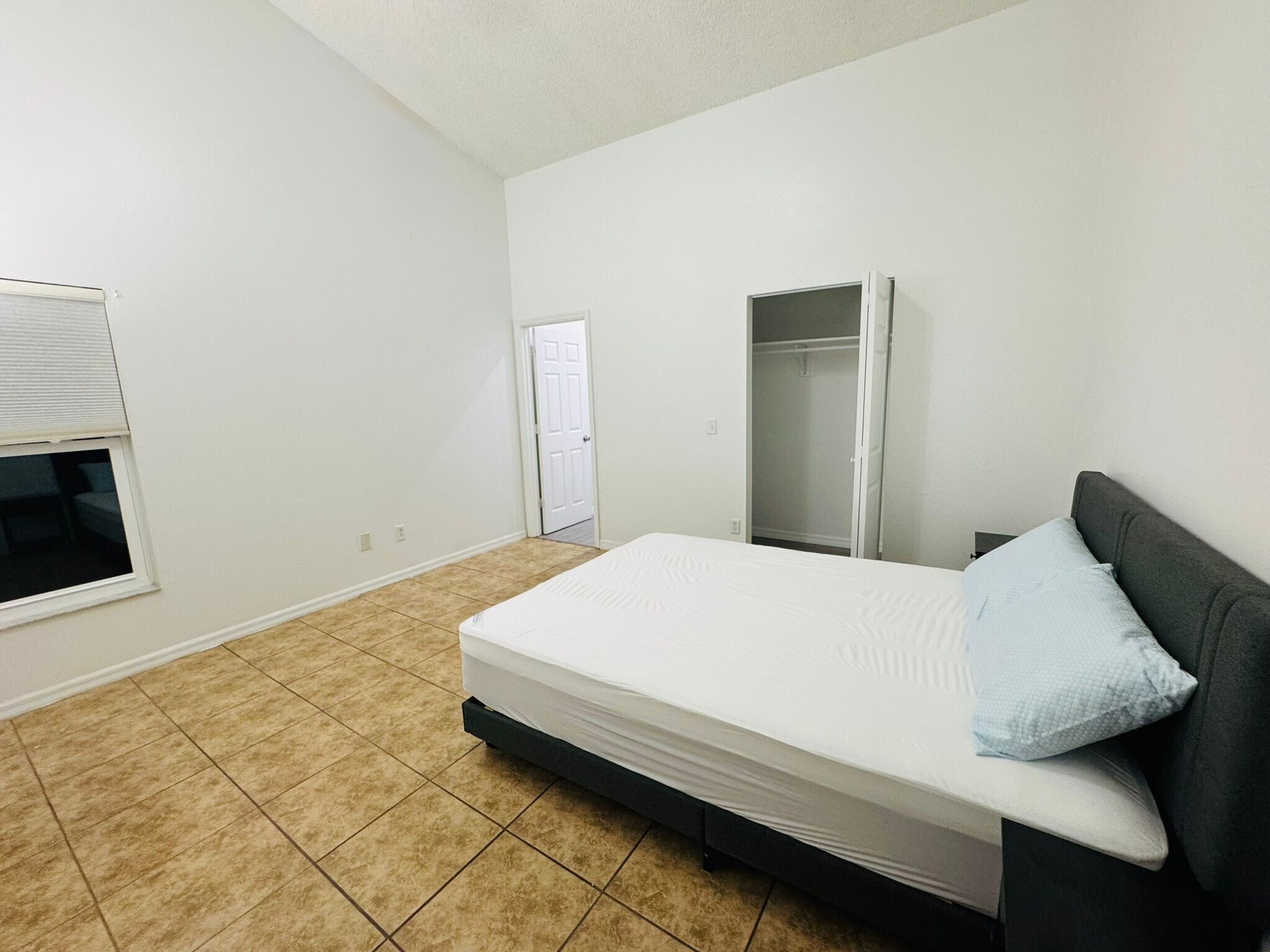 Private Master Room - 536 Cheshire Way