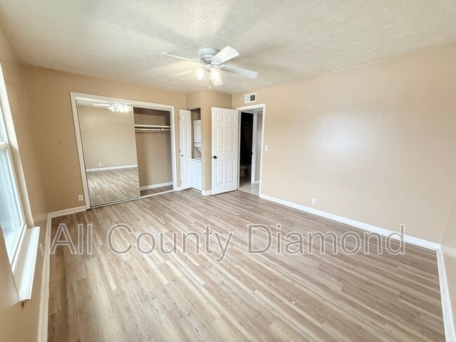 Building Photo - 1301 Beck Ave