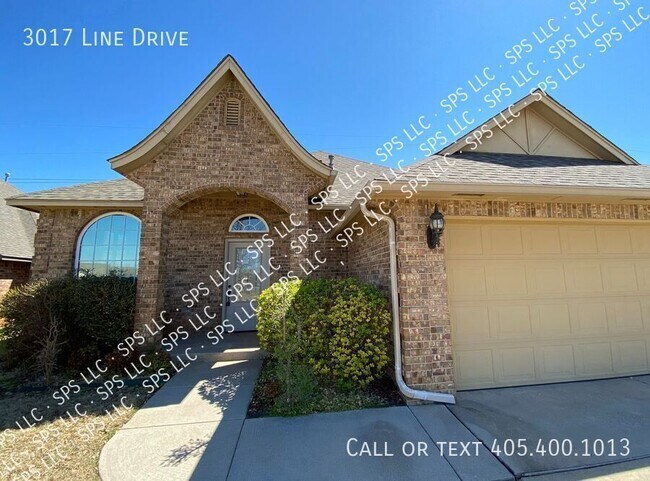 Building Photo - 3017 Line Dr