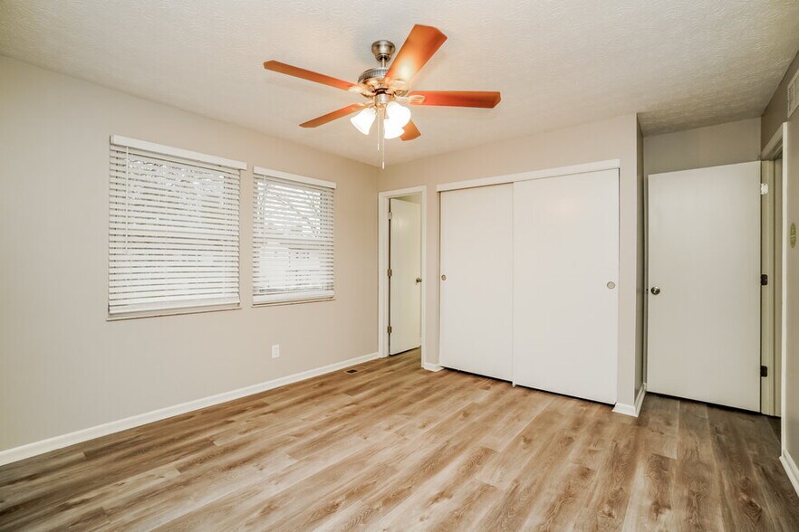 Building Photo - 1658 Sandy Side Dr