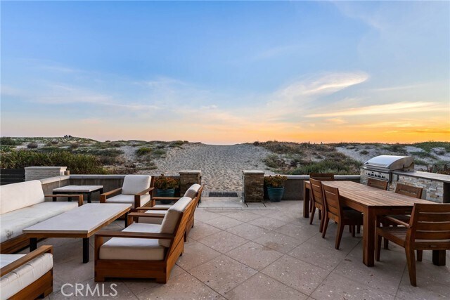 Building Photo - 7304 W Oceanfront