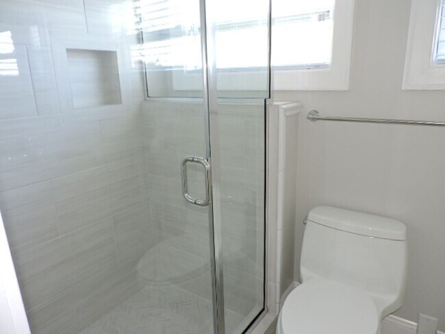 Building Photo - Call Office 804-642-2106 linda@vacosold.com