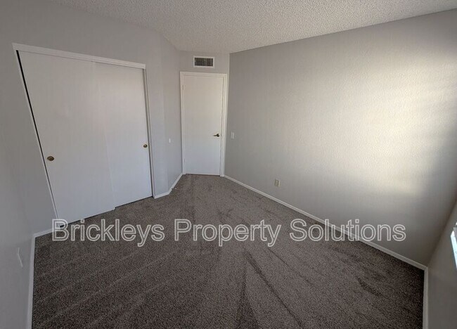 Building Photo - 5135 W Boston Way S