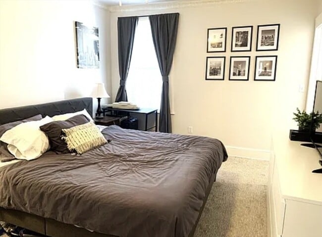 Building Photo - 167 I St