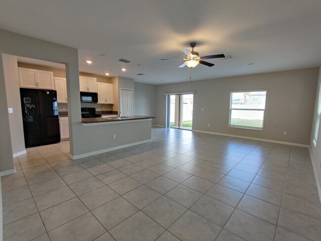 Building Photo - 7232 Samuel Ivy Dr
