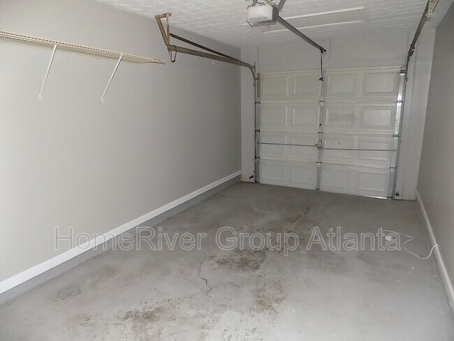 Building Photo - 460 Springbottom Ct SE