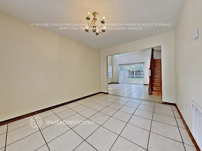 Building Photo - 1603 Chatham Cir