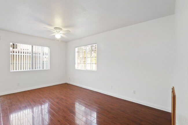 Building Photo - 3-Bedroom Home with Private Balcony in Pico Rivera FOR RENT