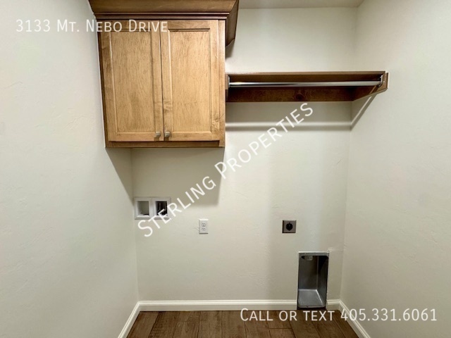Building Photo - 3133 Mt Nebo Dr