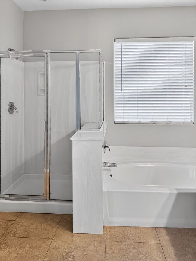 Building Photo - Single level, 4 bed 2 bath in Gilbert