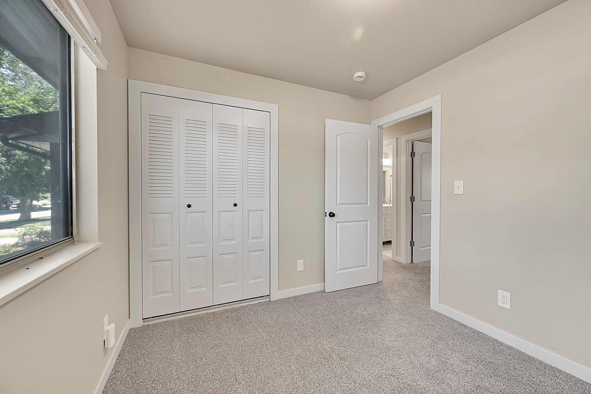 Building Photo - 2742 W 22nd Street Dr