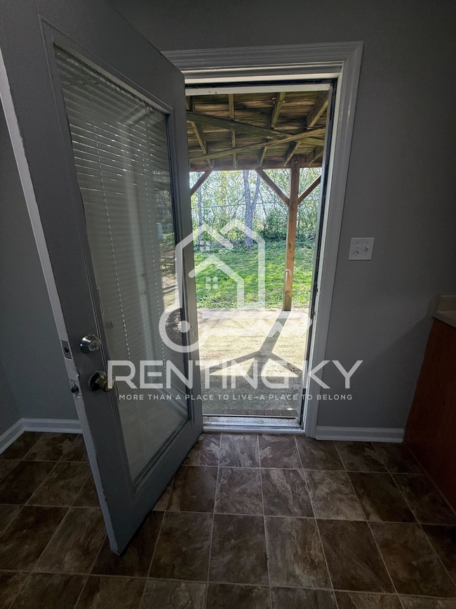 Building Photo - 1645 Foxhaven Dr