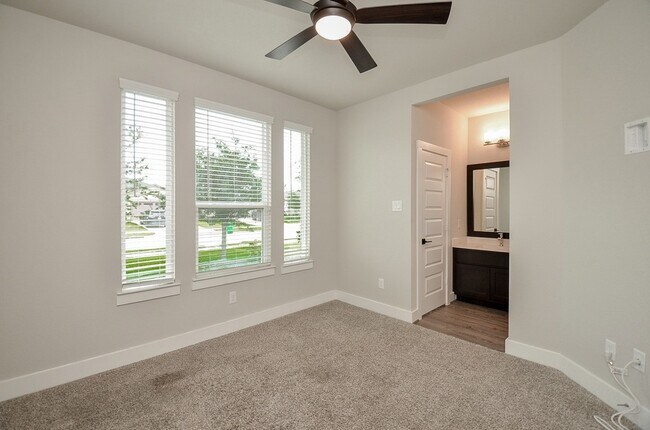 Building Photo - 3506 Gore Creek Dr