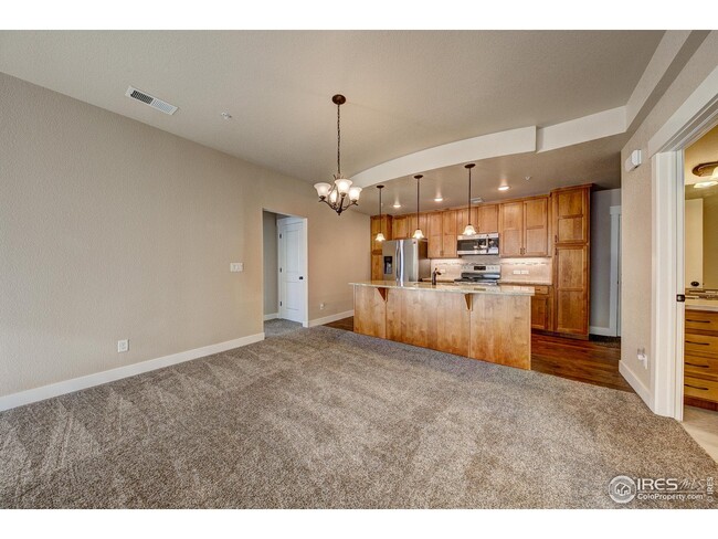 Building Photo - 4662 Hahns Peak Dr