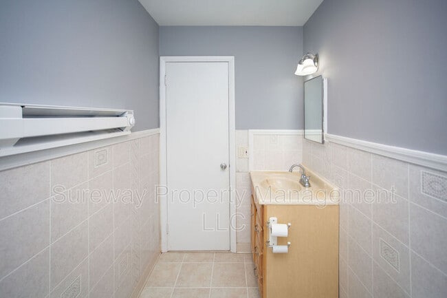 Building Photo - 22 Hamal Ct