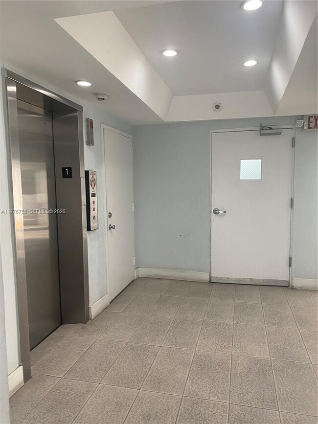 Building Photo - 8101 Crespi Blvd