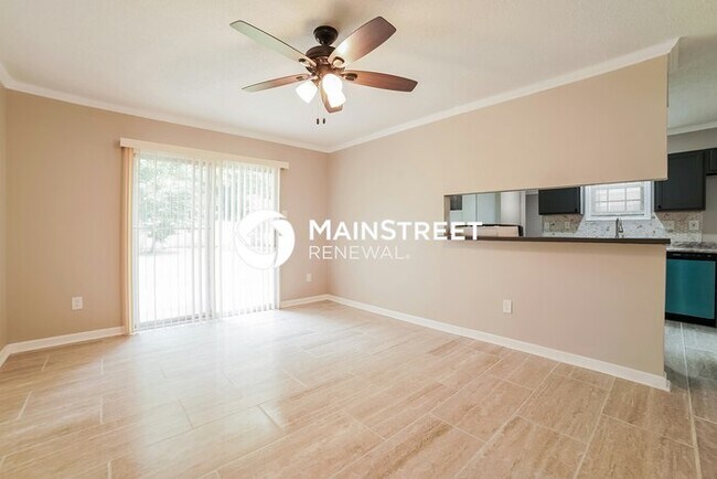 Building Photo - 3 Bedroom Pet-Friendly Home in MEMPHIS, TN with Main Street Renewal