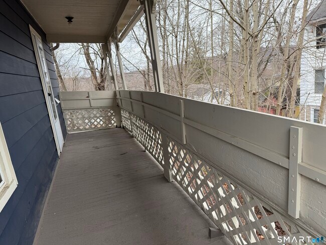 Building Photo - 112 Rockwell St