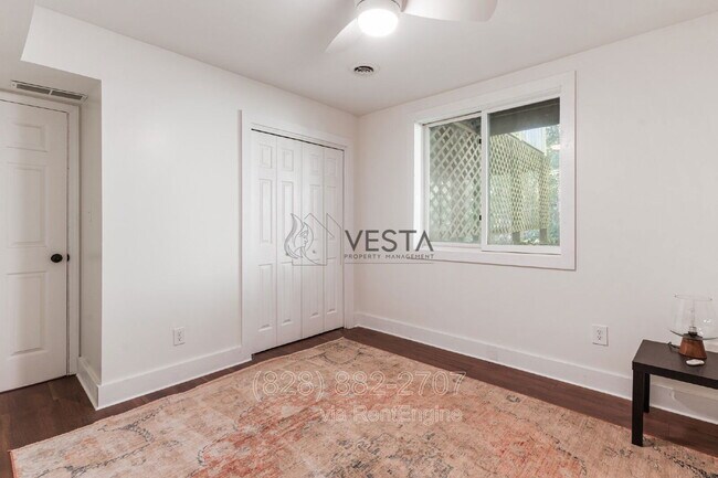 Building Photo - 12 Wood Rd