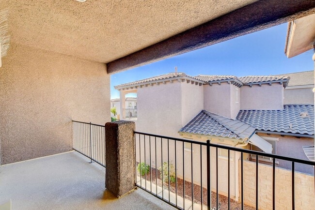 Building Photo - Summerlin Home - 3 Bedrooms + Small Loft +...