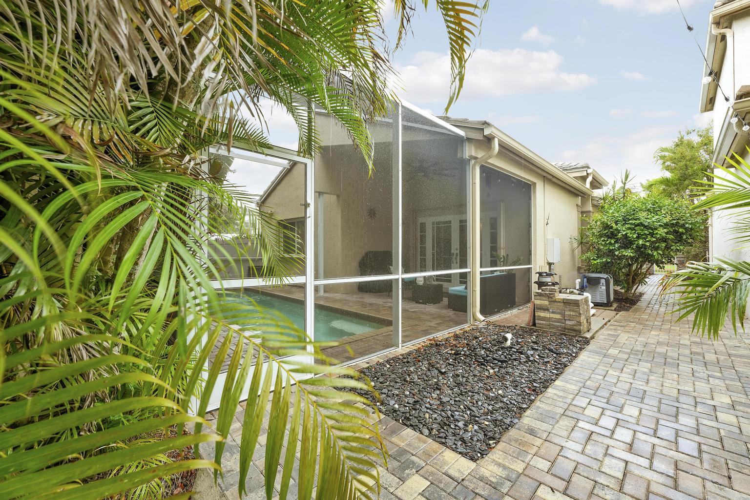 Building Photo - 5959 Durango Dr