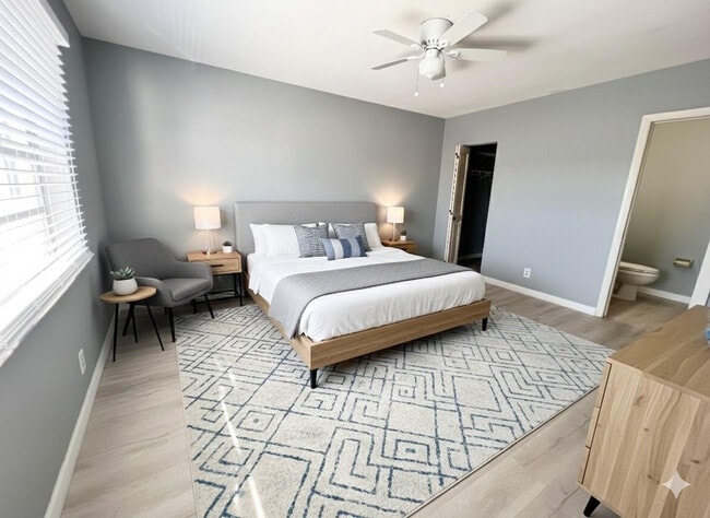 Building Photo - 3550 NW 8th Ave