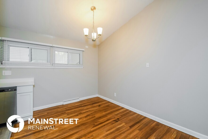 Building Photo - 600 Acorn Dr